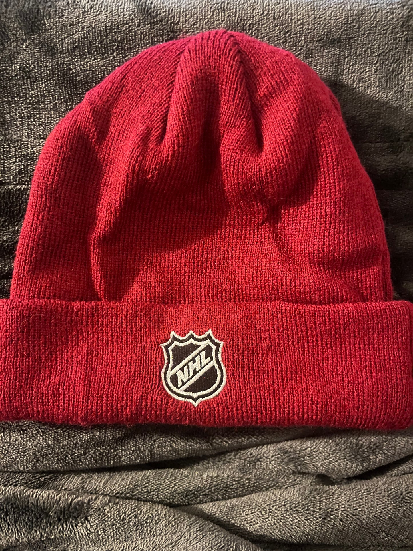 Colorado Avalanche Knit Beanie – Maroon