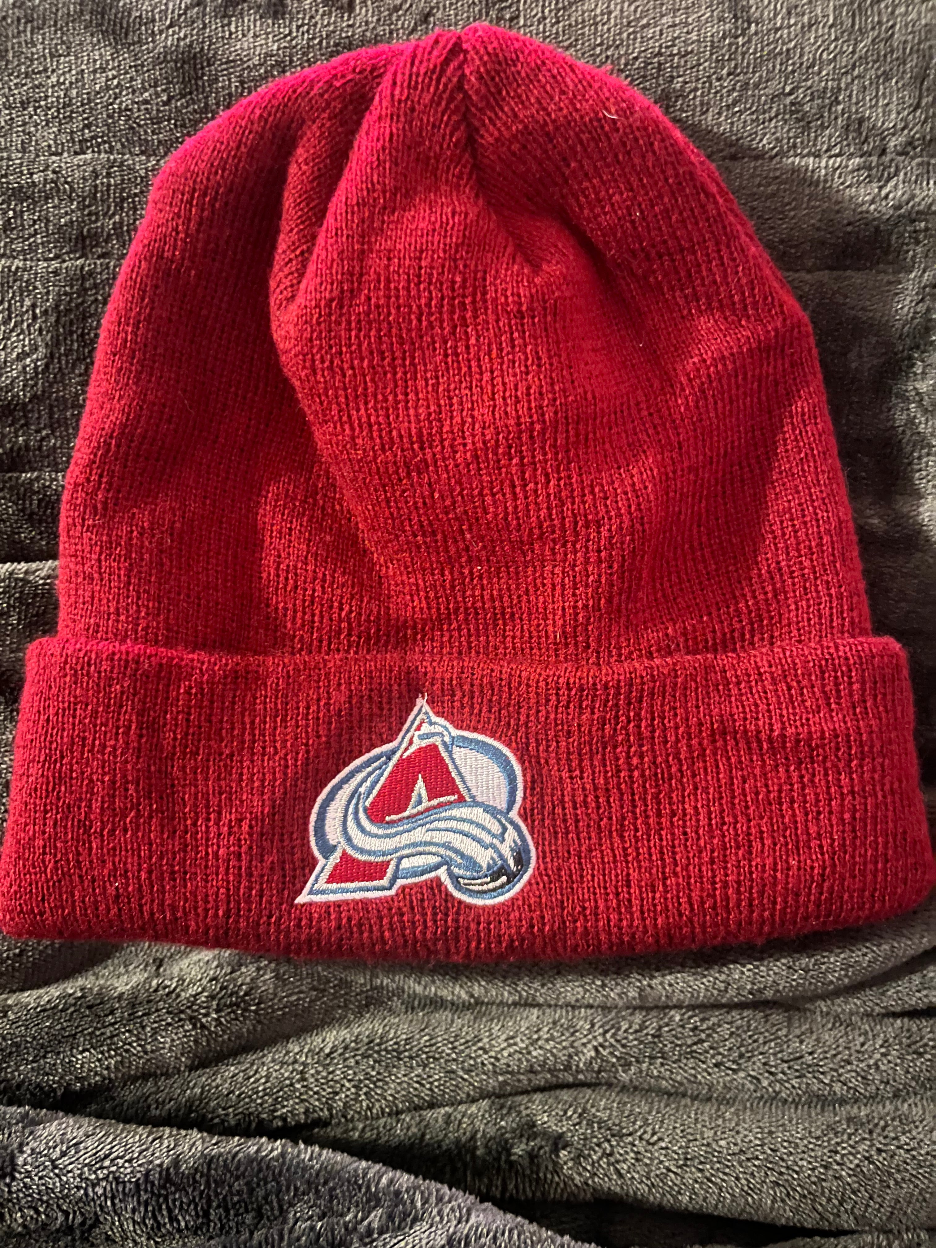 Colorado Avalanche Knit Beanie – Maroon